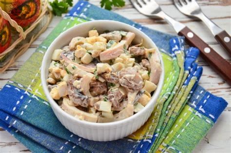 20 салатов с кириешками, которые стоит приготовить прямо сейчас