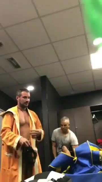 HUGE MEN NAKED IN LOCKERROOM ThisVid