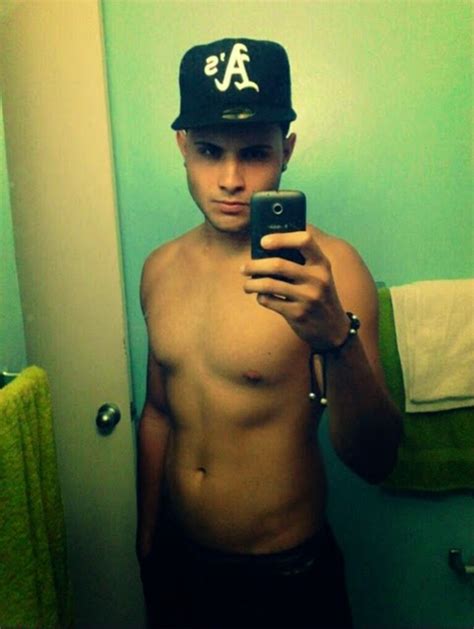 Garoto H Tero E Seu Cacete Porno Gay Online Caiu Na Net V Deos Gay V Deos Amadores