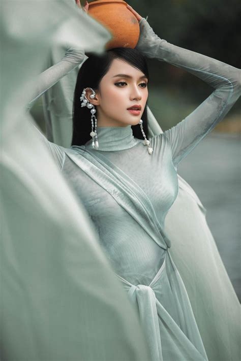 Hương Giang quyến rũ với hình ảnh bán nude nóng bỏng trong MV mới Tạp chí Doanh Nghiệp Việt Nam