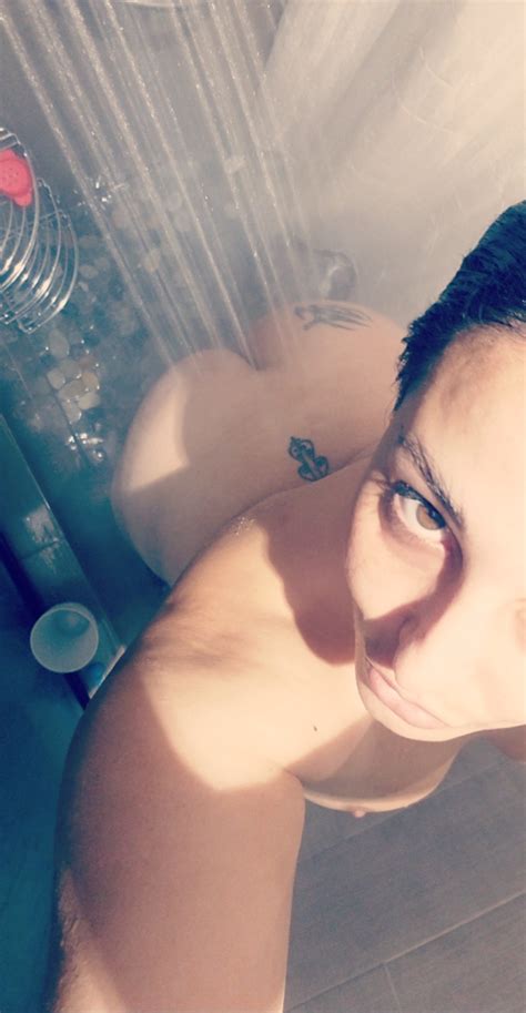 Tinder Babe At HomeMoviesTube