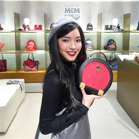 Lục Instagram của loạt hot girl Việt tìm ra 5 màu son hot phá đảo thời gian này