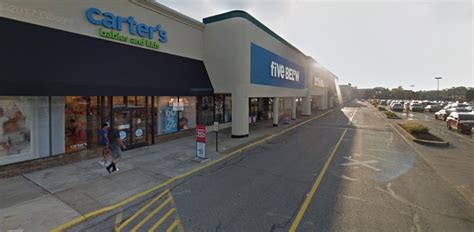 22 Year Old Nude Model And 64 Year Old Photographer Plead Guilty To Naked Mall Photoshoot Newsweek