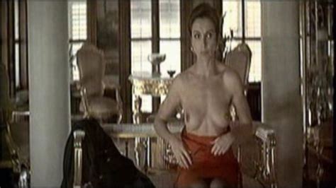 Naked Ana Belén in La pasión turca