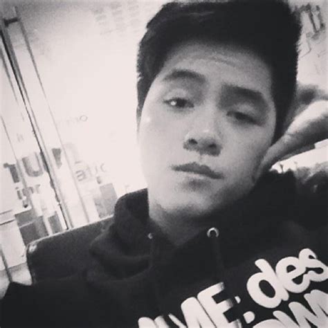 Cận cảnh vẻ đẹp hot boy của em trai Linh Nga