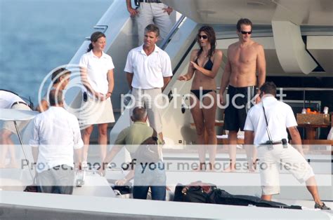Celebrity Paparazzi Bikini Cindy Crawford