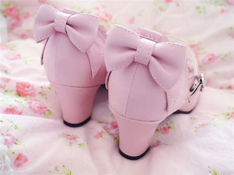 Cherry Lips Blonde Curls