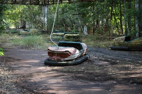 Autos Tamponneuses De La Ville De Pripyat Dans La Zone D Exclusion De