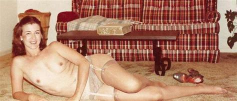 Polaroid Wives Posing Naked Zb Porn