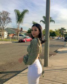 6 Hot Sexy Gisele Pena Bikini Pics