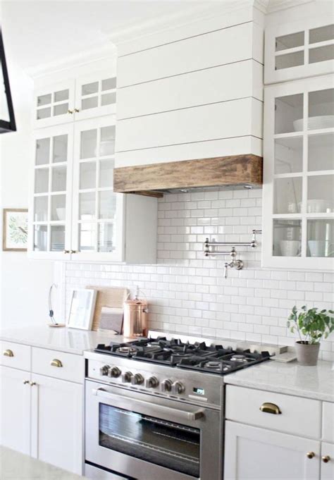95+ Nice Farmhouse Kitchen Cabinet Makeover Ideas - Page 85 of 97