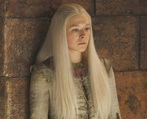 Is Emma Darcy A Natural Blonde Emma D Arcy Facts About The House Of The Popbuzz