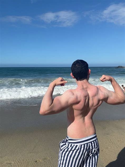 Memo Geache On Twitter Este Tuit Se Cita Con Una Foto En La Playa