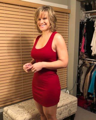 Sexy Mature Soccer Mom Showing Off Her Pantyhose And Heels Porn Pictures XXX Photos Sex Images
