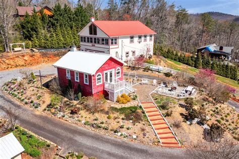53 Fox Run Run Blue Ridge Ga 30513 Daffodil Hill Farm Loopnet