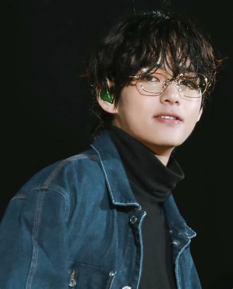 Kim Taehyung Glasses Kim Taehyung Taehyung Bts Taehyung