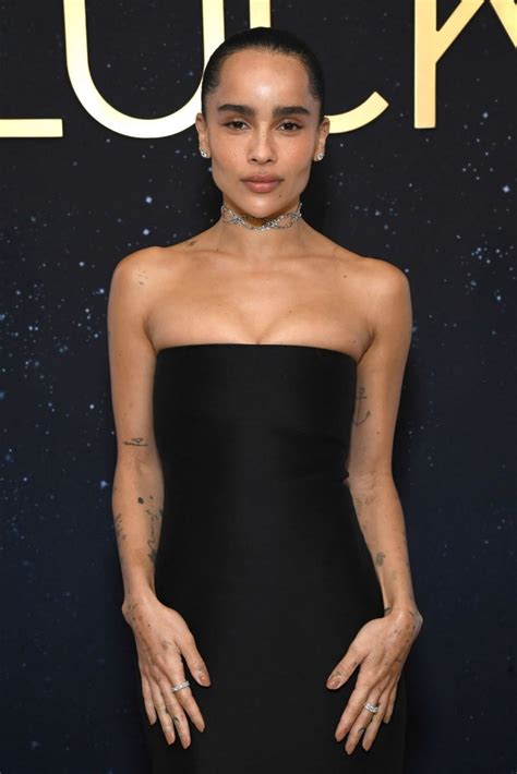 Zoe Kravitz Witth Naked Shoulders At Tiffany Co Event Photos