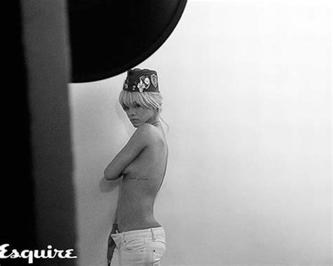 Las Nuevas Fotos Hot De Rihanna Infobae