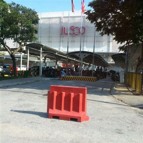 aeon metro prima kepong anthony douglas