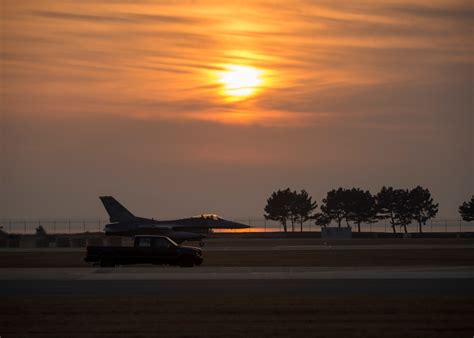 Dvids Images 8 Fighter Wing Airfield Management Assess Flightline