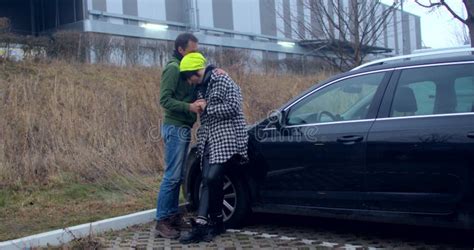 La Mamma Lesbian Si Preoccupa Di Sua Figlia Archivi Video Video Di Figlia Vita