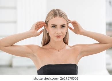 Jeune Fille Blonde R Sultats Millions Dimages Libres De Droits De Photos De Stock Et D