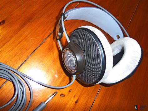 AKG K601 headphones REDUCED Photo #692969 - US Audio Mart