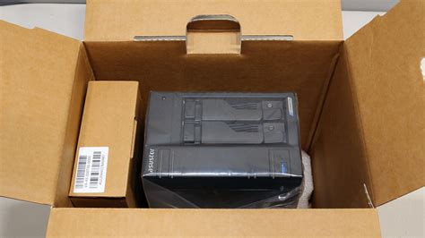 Asustor Lockerstor 2 Gen2 AS6702T 2-Bay NAS Review - Contents & Bundle ...