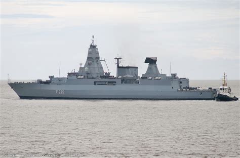 F 220 Hamburg Fotos - Schiffe-im-bild.startbilder.de