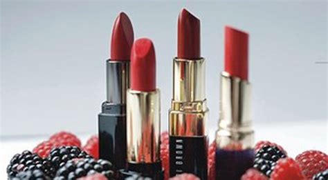 О чем кричит красная помада? | PSYCHOLOGIES