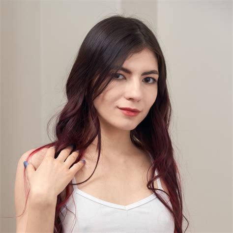 Luna Lynx VR Porn Videos VRPorn