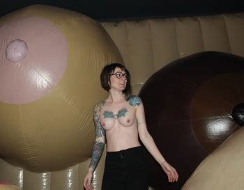 Nude New York Gals In The Park Page Phun Org Forum