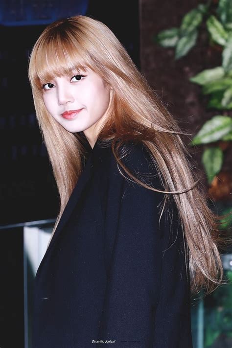 Pin By JenineK On Lisa Blonde Asian Blackpink Lisa Long Hair Styles