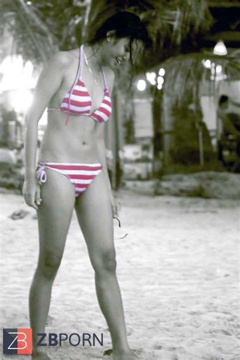 Kirstine Fun UST Students Scandal Bare Images ZB Porn