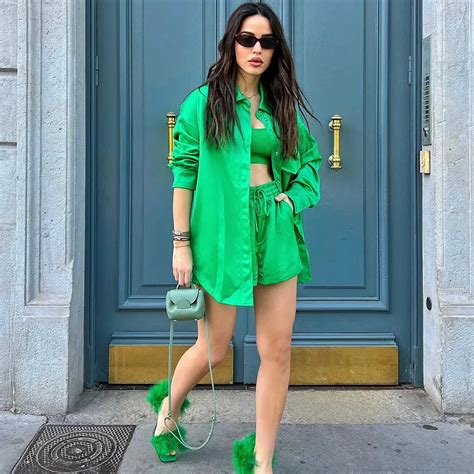 Introducir 65 Imagen Outfit Camisa Verde Mujer Abzlocalmx