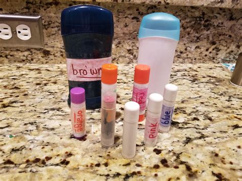 Twist Up Crayons - Craft Cycle