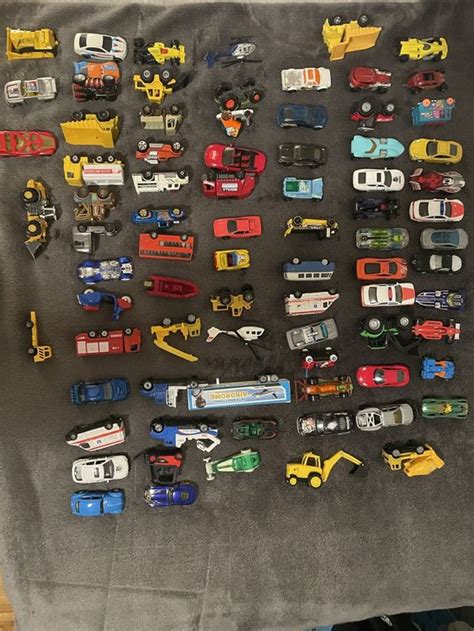 Auto Autos Hot wheels LKW Bagger Spielautos Gebraucht in basel für CHF 7 mit Lieferung auf