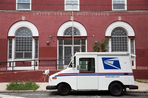 banks post offices open  good friday heres