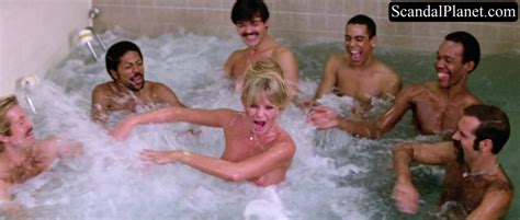 Valerie Perrine Nude Pics Sceenes And Porn Tubezzz Porn Photos