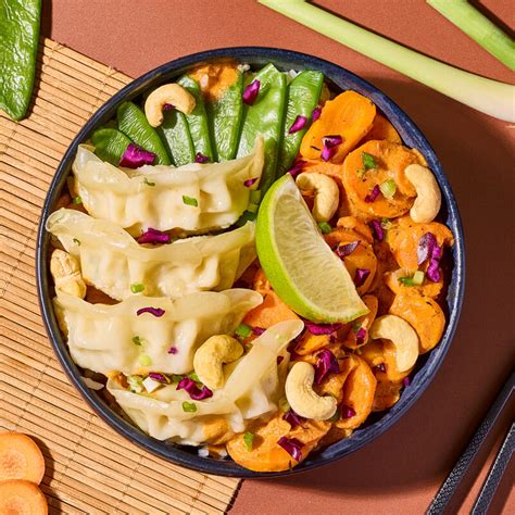 Hot Poké Curry Massaman Gyozas poulet Pokawa