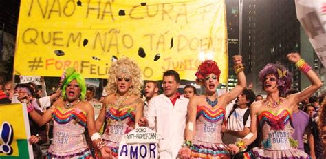 pauta única ao menos protestam contra cura gay e fecham av Paulista