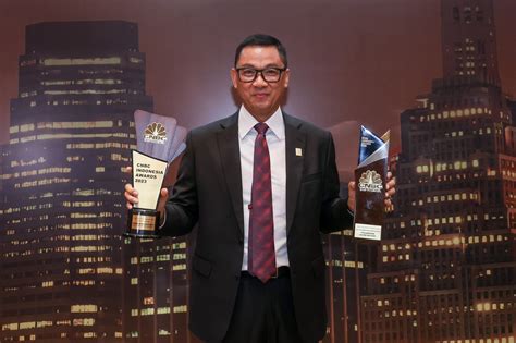 darmawan prasodjo kembali dinobatkan sebagai ceo   year berita