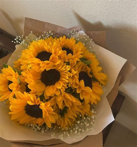 ¿por Qué Regalar Flores Amarillas El 21 De Marzo Flower Box PerÚ