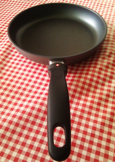 Swiss Diamond frying pan review - Love Low FatLove Low Fat