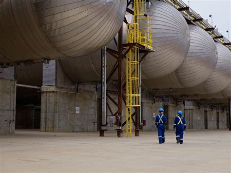 investors suncor