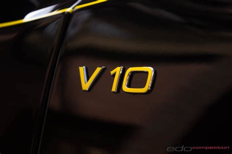 R8 V10 Logo Logodix