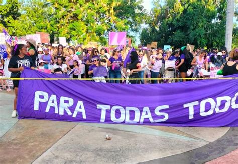 Marchan Mujeres Y Colectivos Feministas En Conmemoraci N Del M En Q Roo