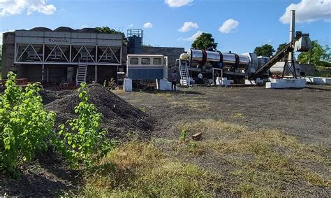 UNIVERSAL ENGINEERS Electric Dm 60 Asphalt Hot Mix Plant For Road Construction Capacity 90