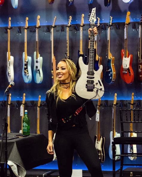 Nita Strauss Guitar Clinic At Guitar Center Arlington Tx 2022