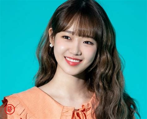 10 Female Kpop Idols With Charming Smiling Monolid Eyes Kpoppost